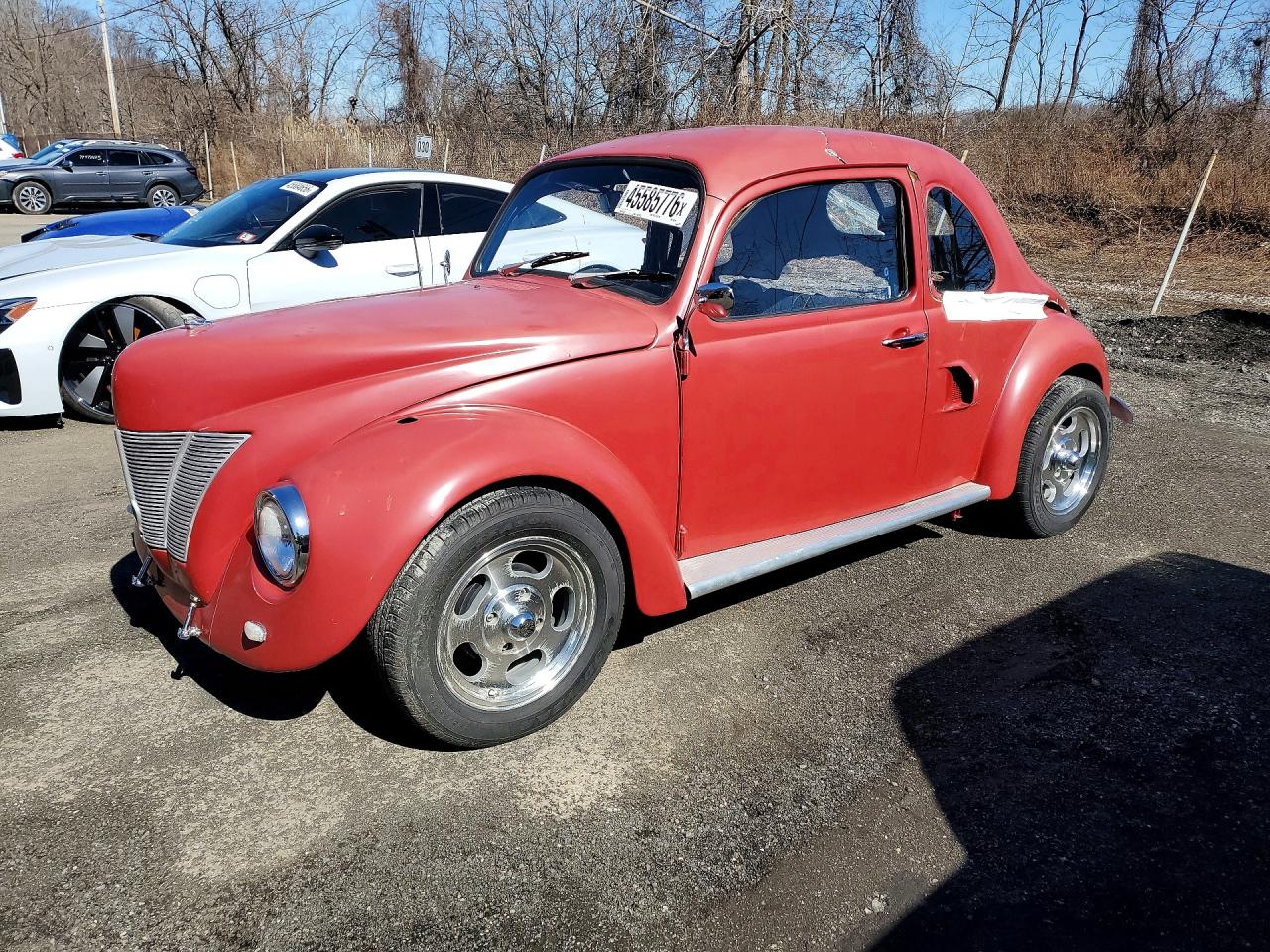 Salvage Volkswagen Beetle Image