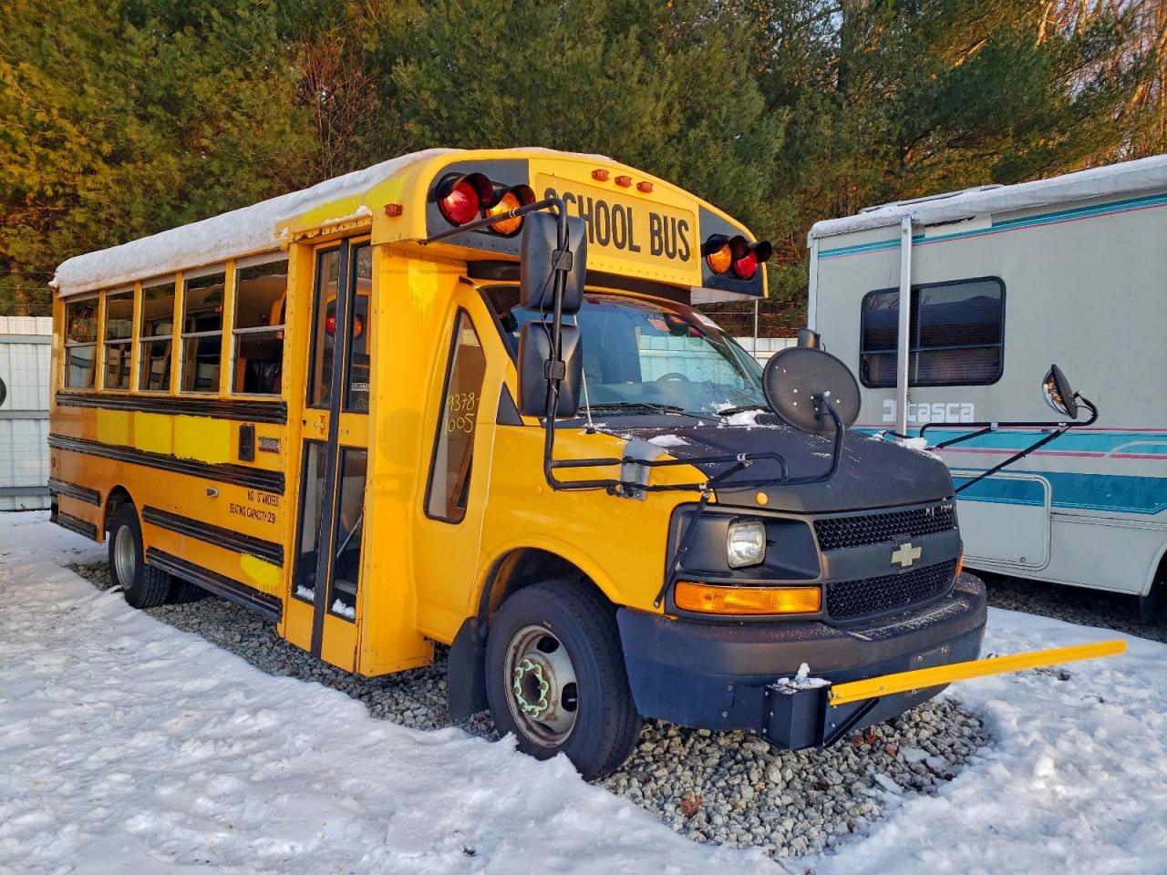 Salvage Thom Bus Image