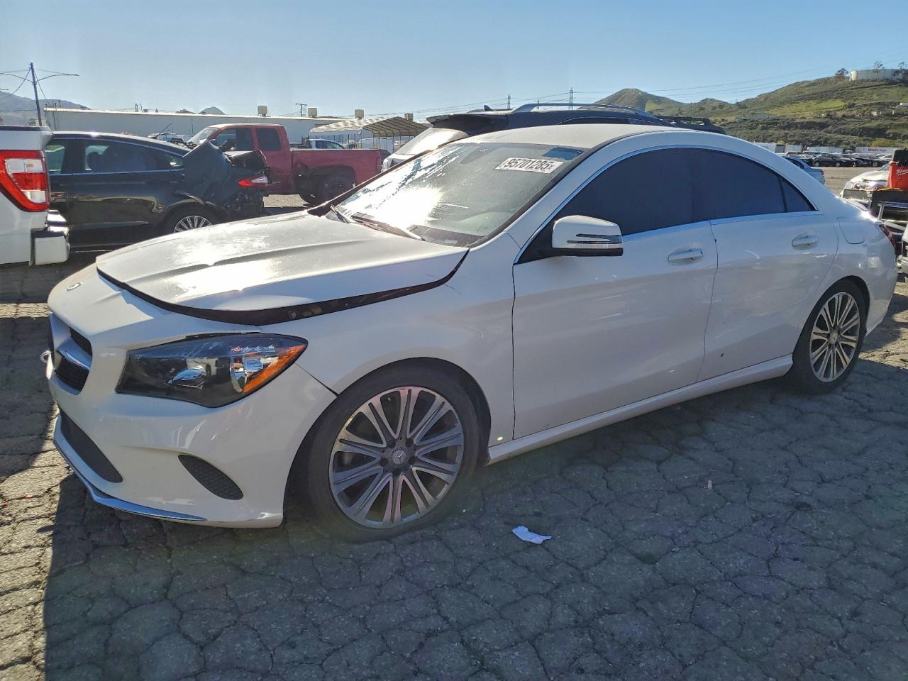 Salvage Mercedes-Benz Cla-class Image