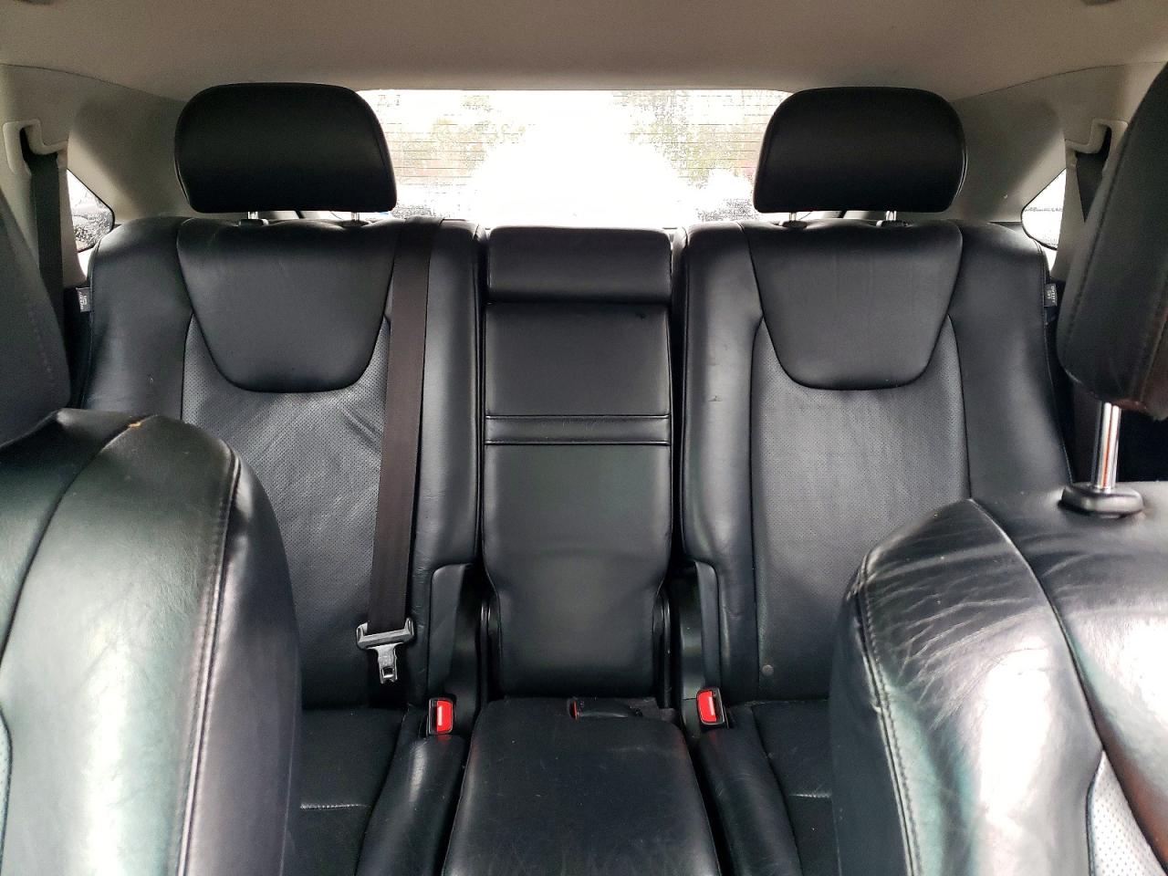Lexus RX Base