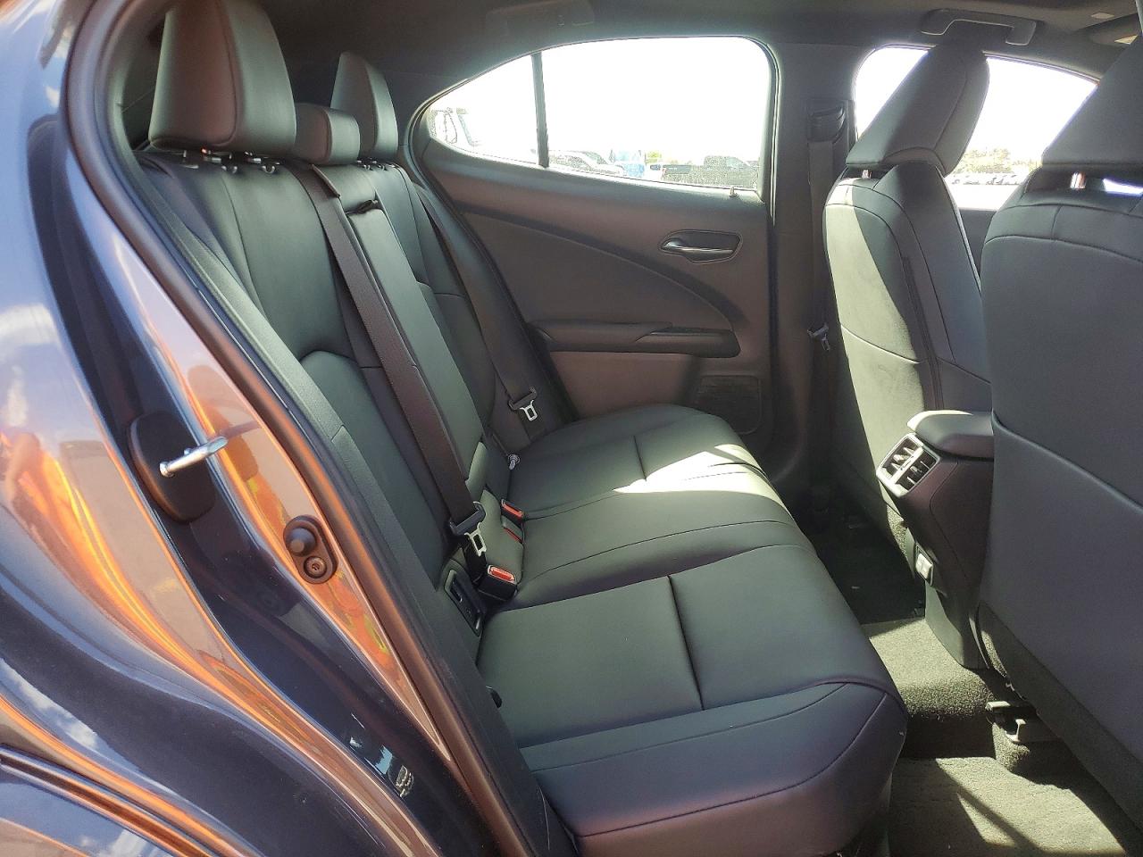 Lexus Ux 300h Base
