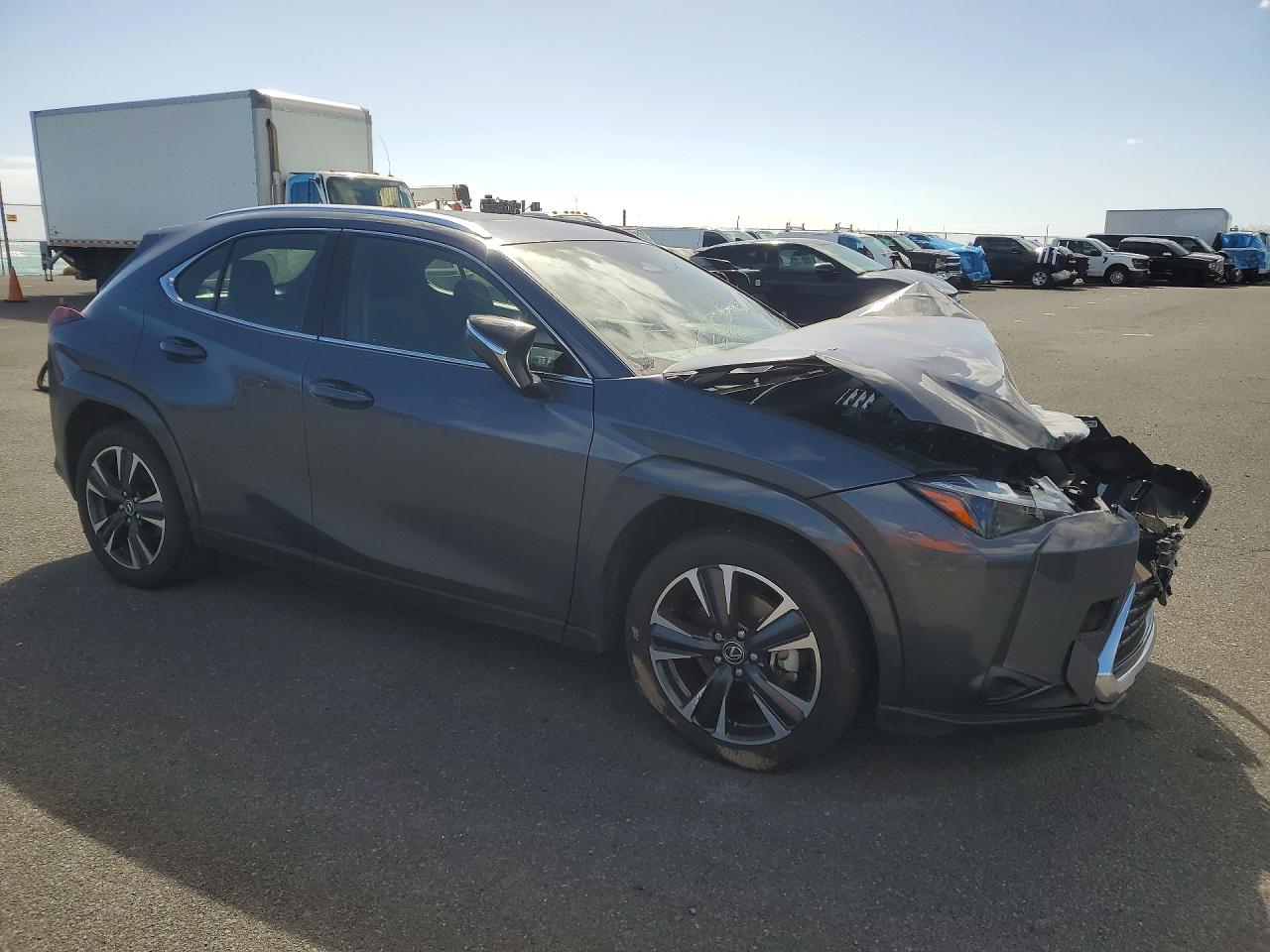Lexus Ux 300h Base