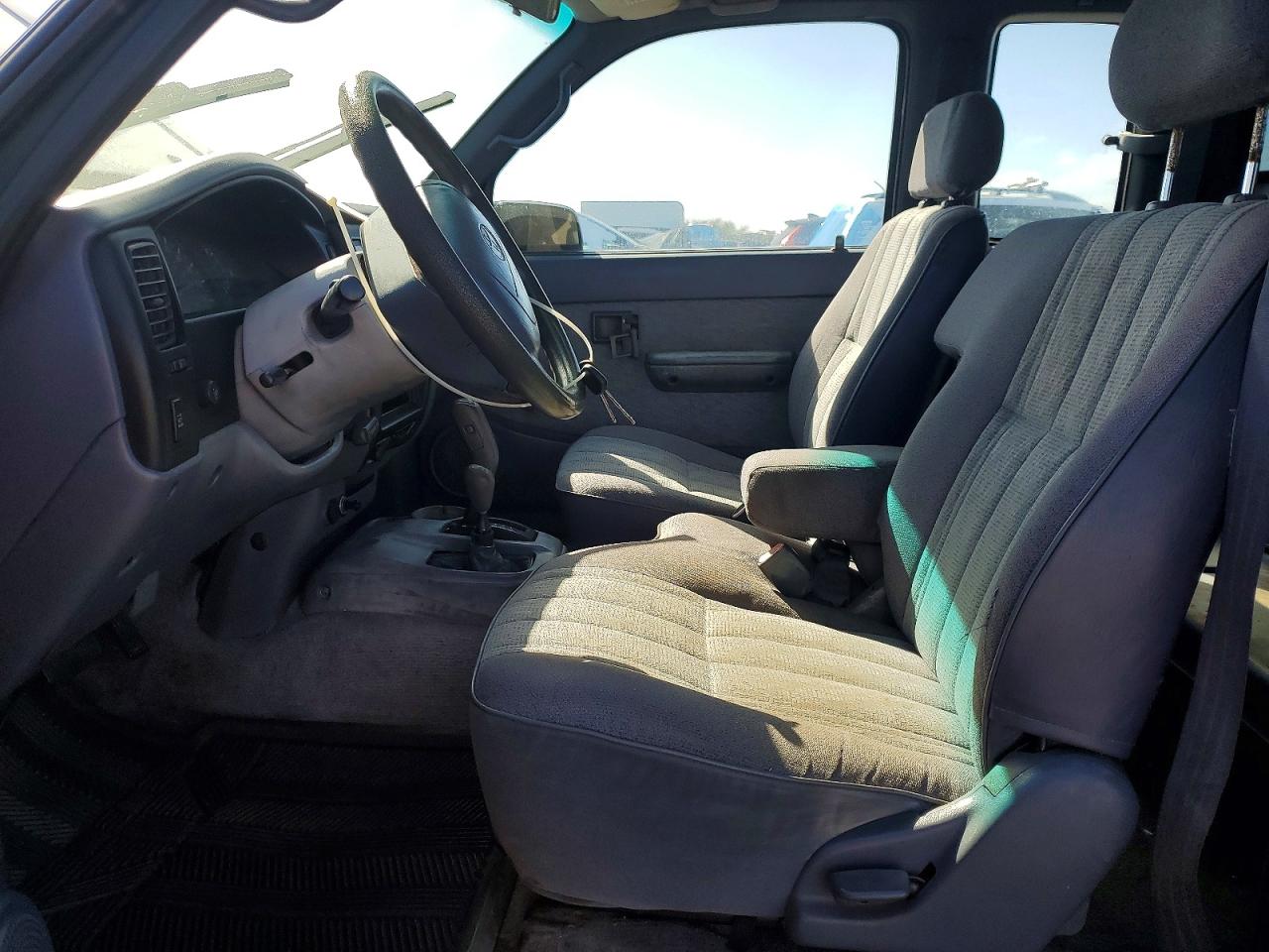 Toyota Tacoma Xtracab