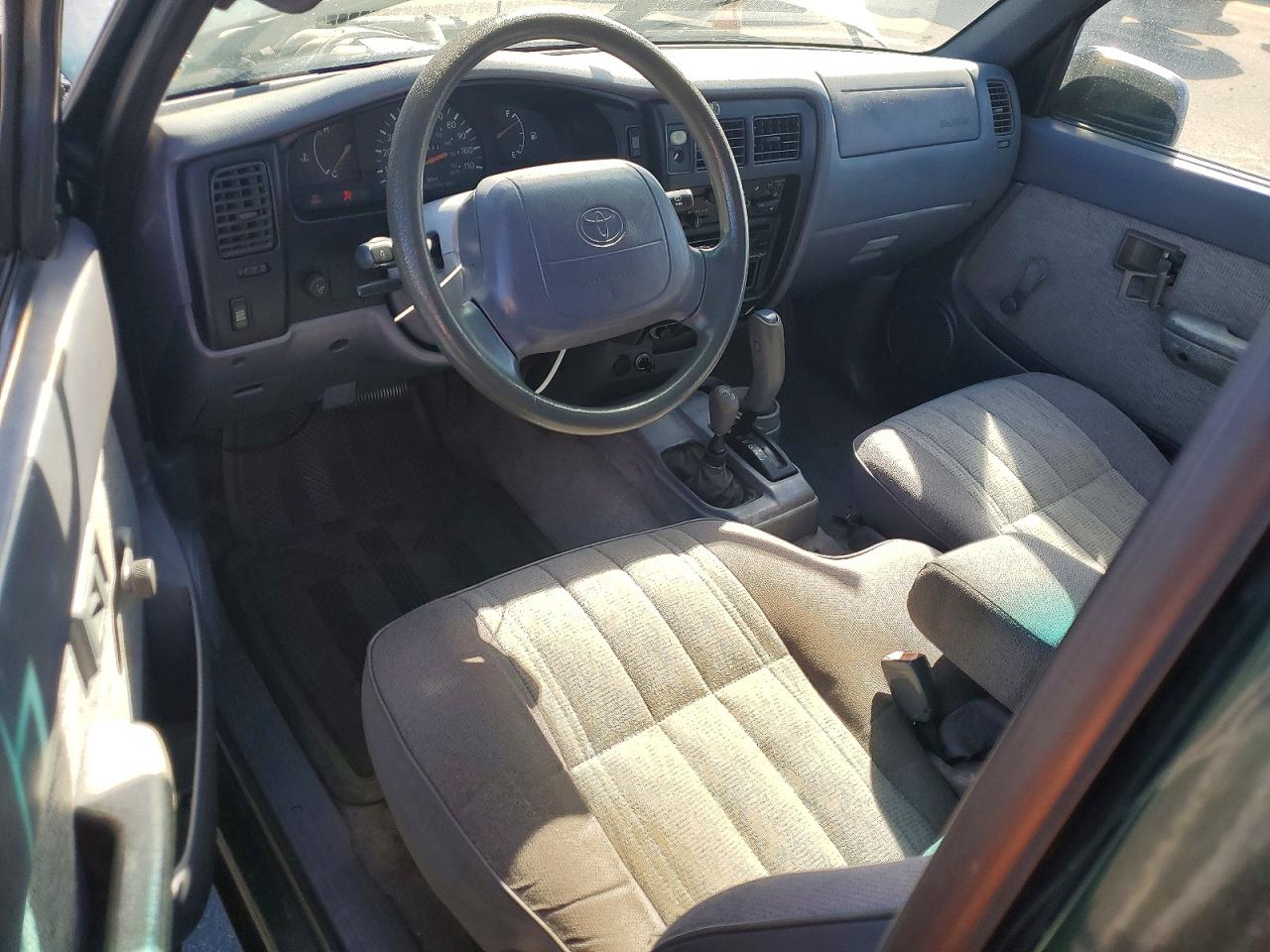 Toyota Tacoma Xtracab