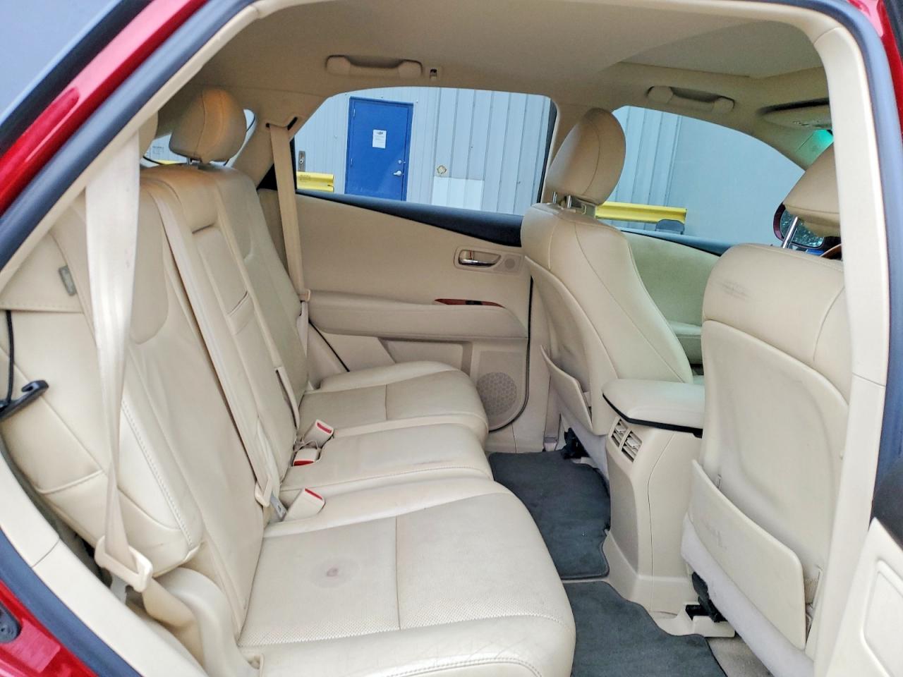 Lexus RX Base