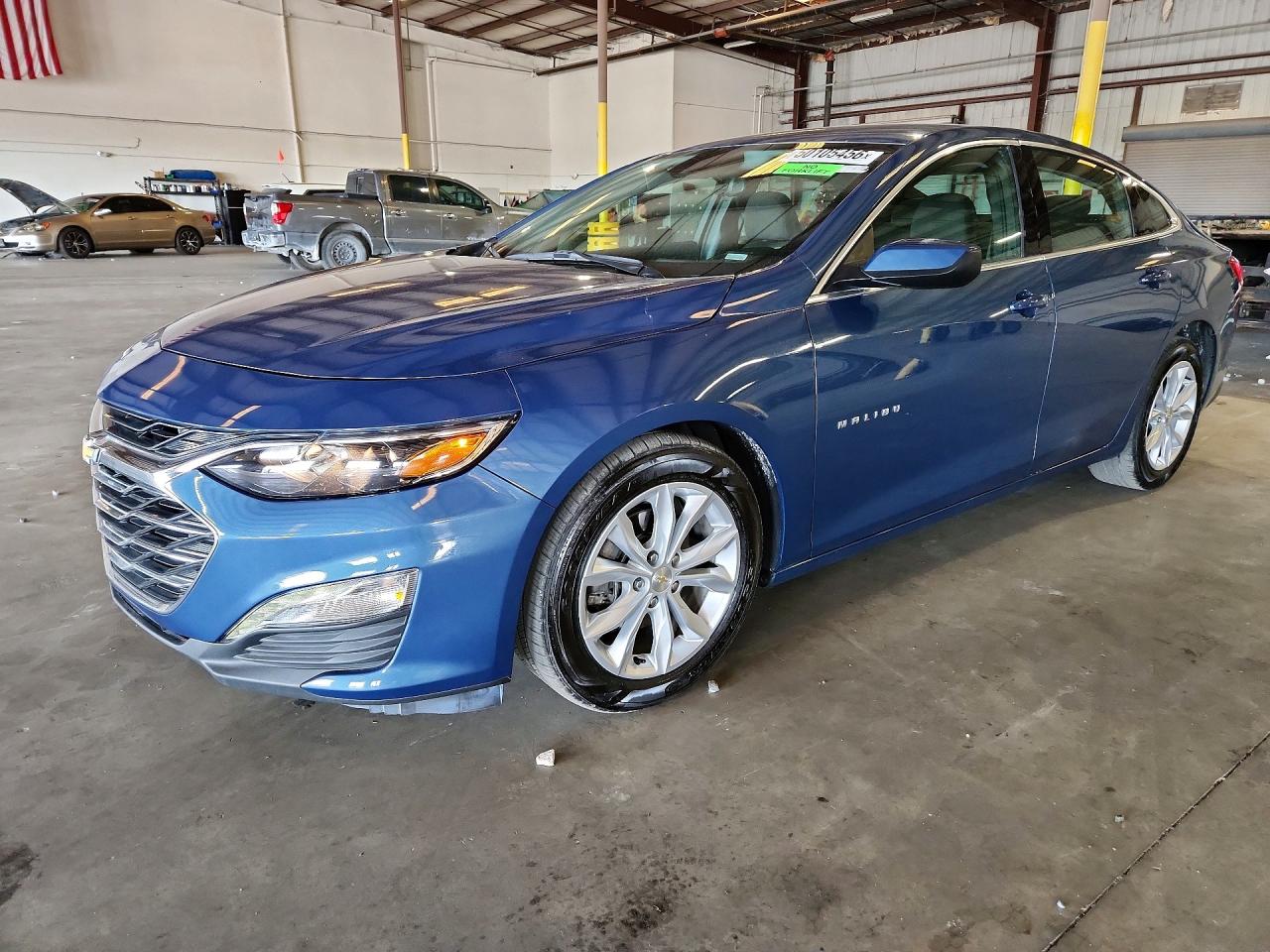 Salvage Chevrolet Malibu Image