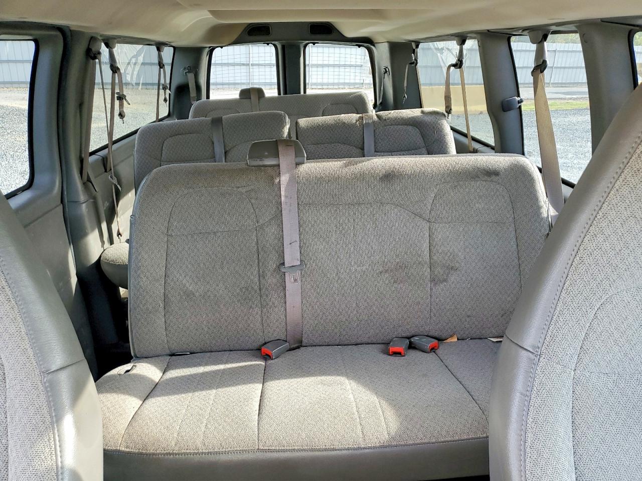 Chevrolet Express Ls