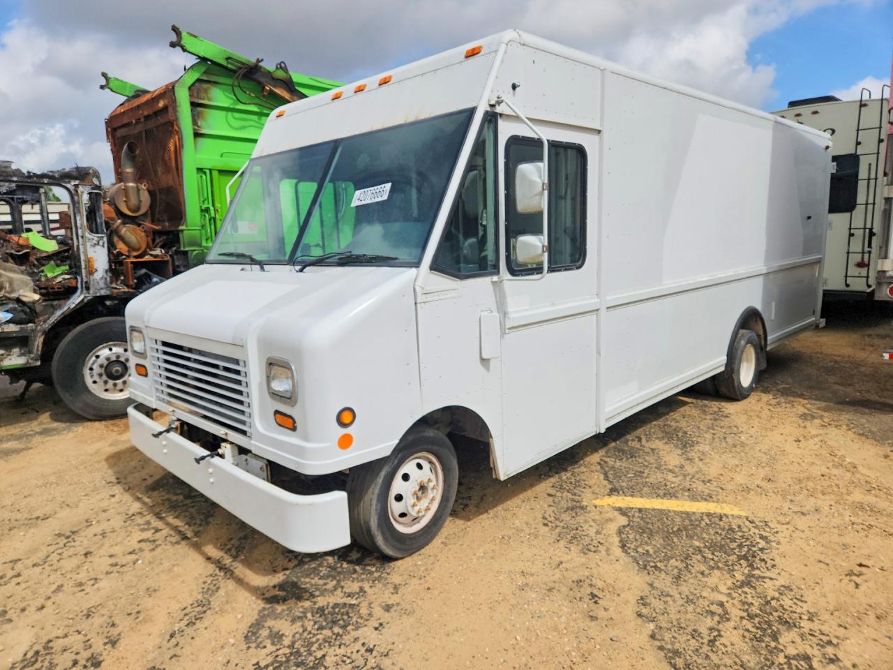 Salvage Ford Econoline Image