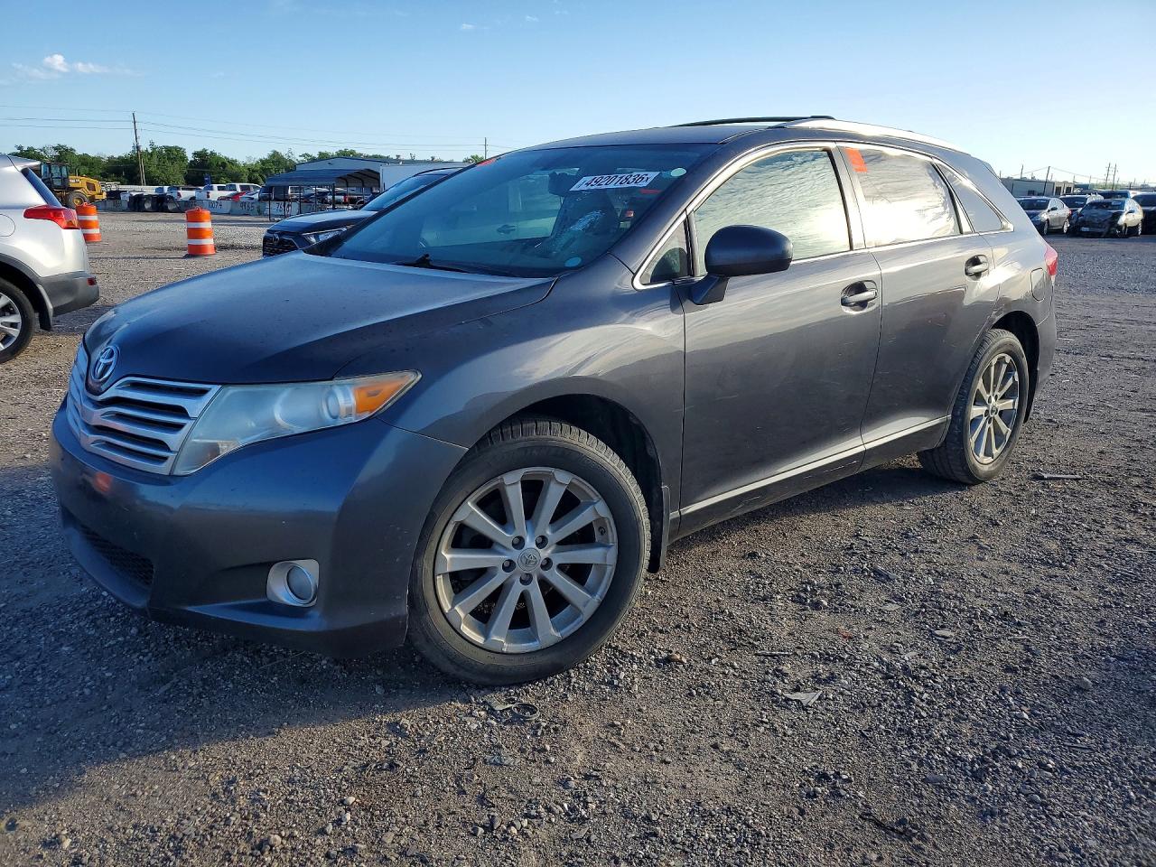 Salvage Toyota Venza Image