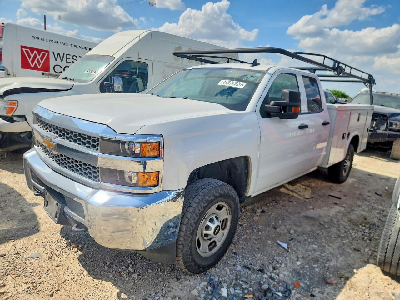 Salvage Chevrolet Silverado Image