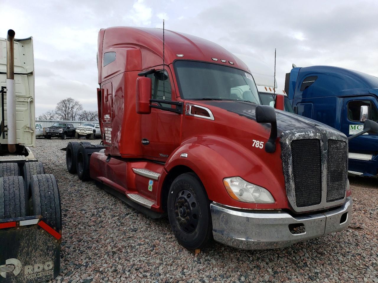 Salvage Kenworth Construction Image