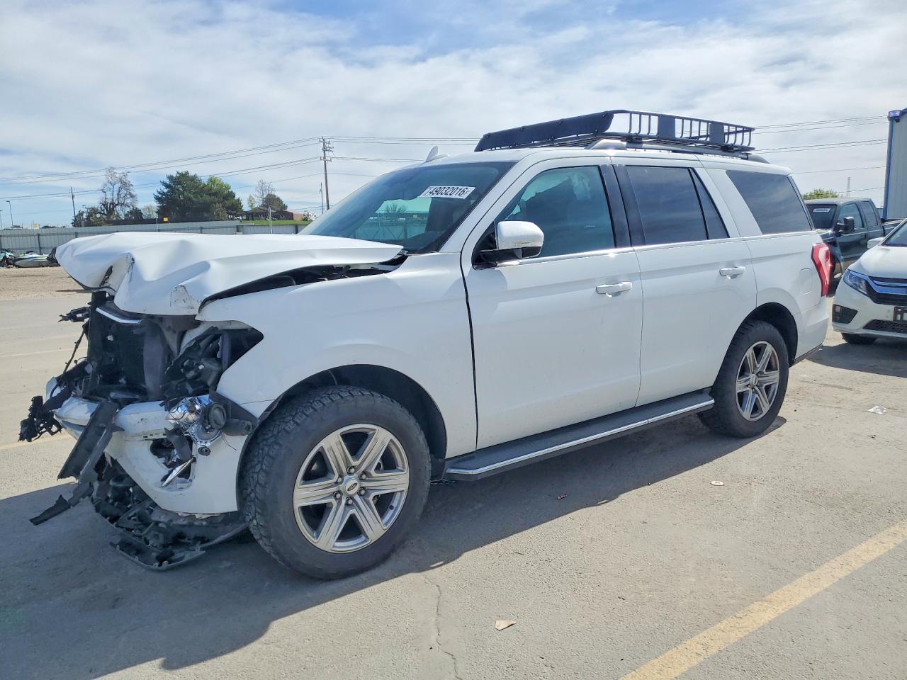 Salvage Ford Expedition Image