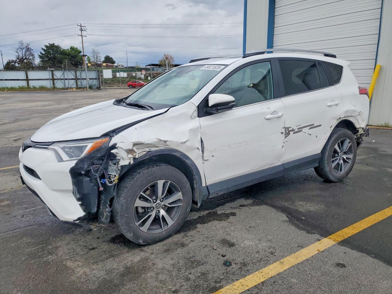 Salvage Toyota RAV4 Image