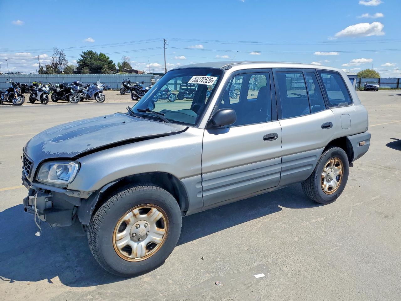 Salvage Toyota RAV4 Image
