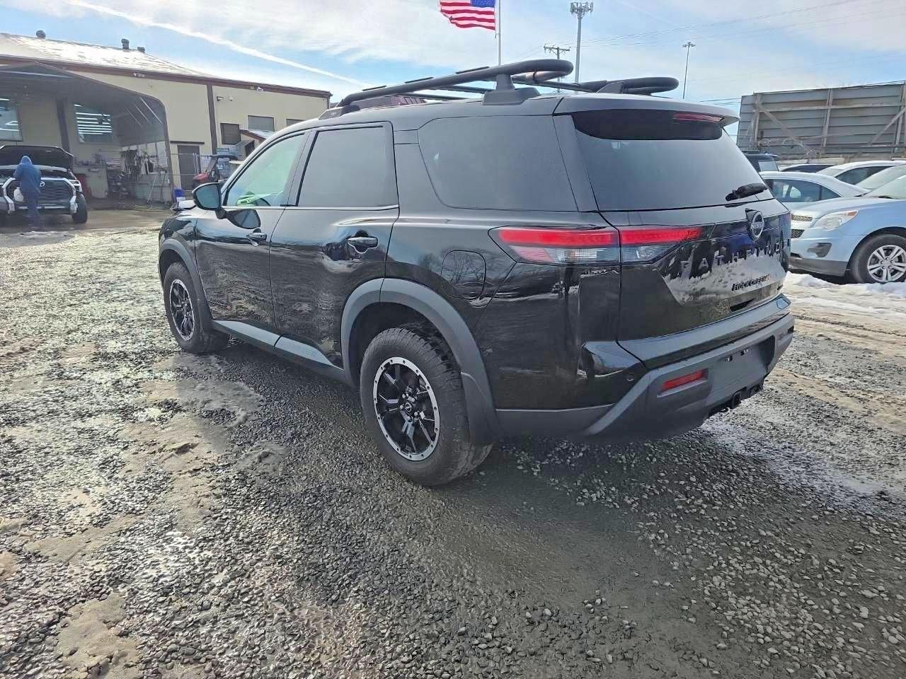 Nissan Pathfinder Sv