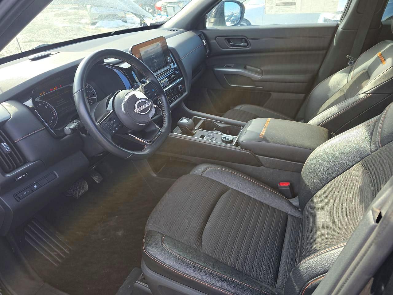 Nissan Pathfinder Sv