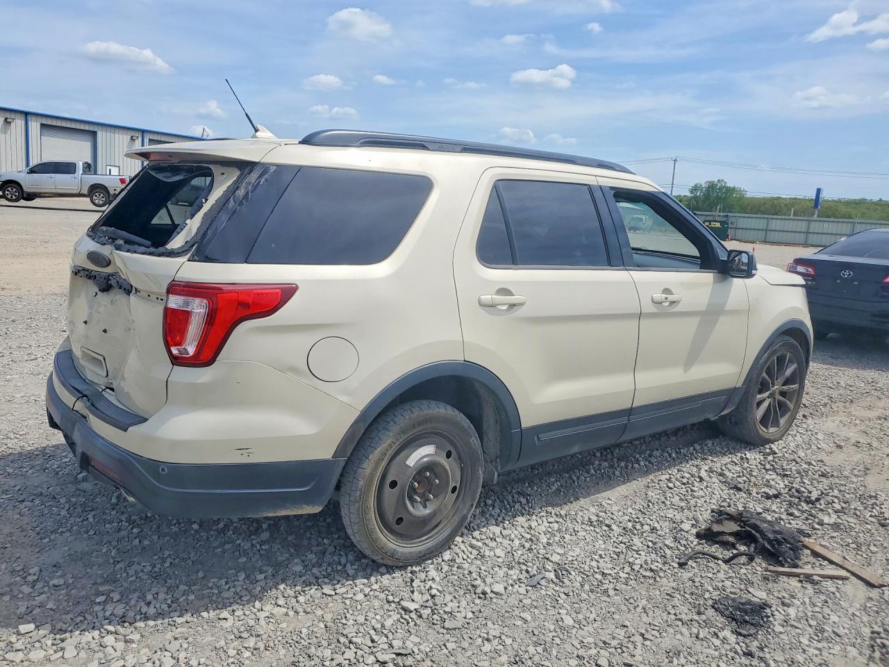 Ford Explorer Xlt