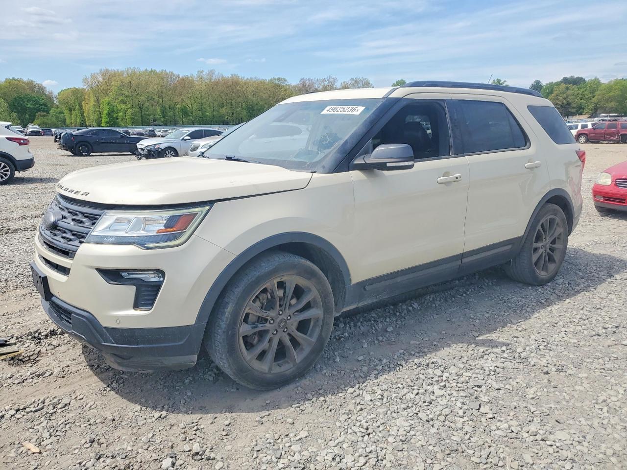 Salvage Ford Explorer Image