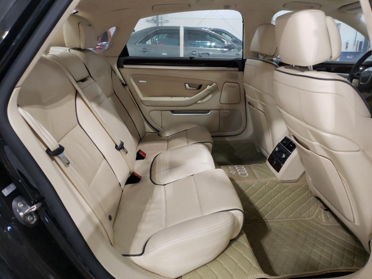 Audi A8 Quattro