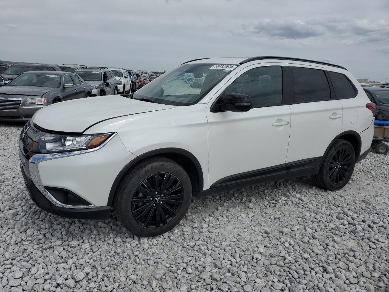 Salvage Mitsubishi Outlander Image