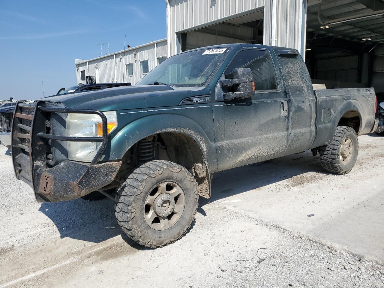 Salvage Ford F-250 Image