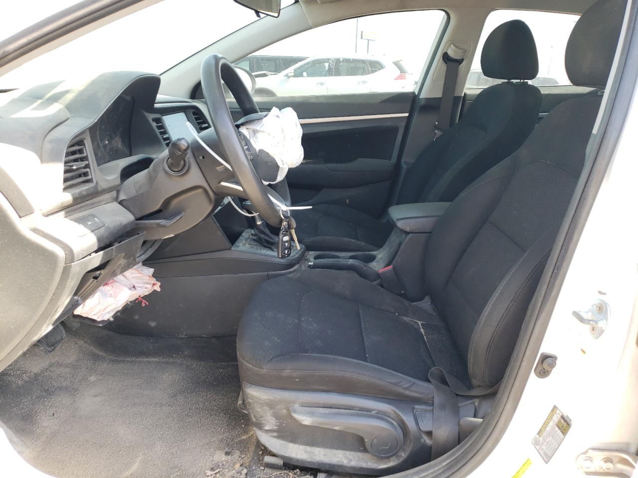 Hyundai ELANTRA Sel