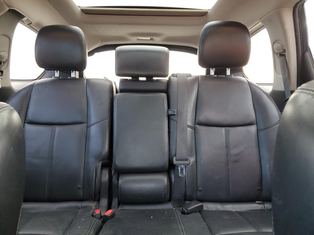 Nissan Pathfinder S