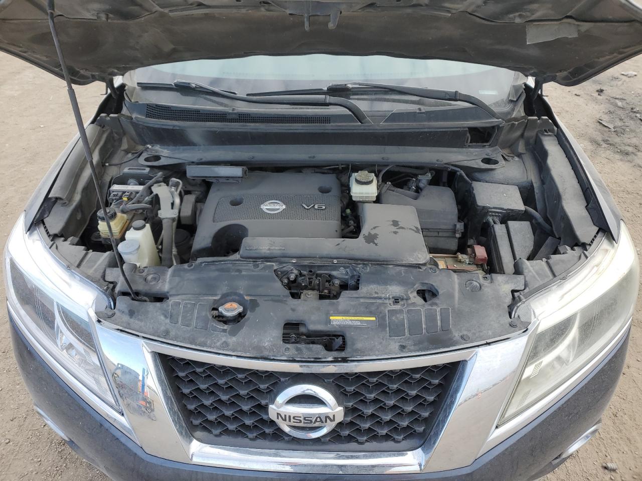 Nissan Pathfinder S