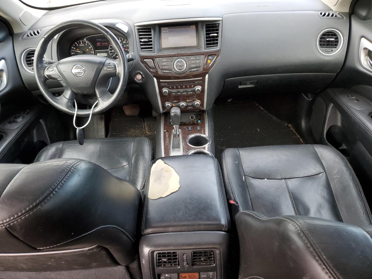Nissan Pathfinder S