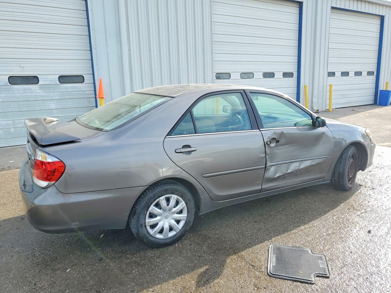 Toyota Camry Standard