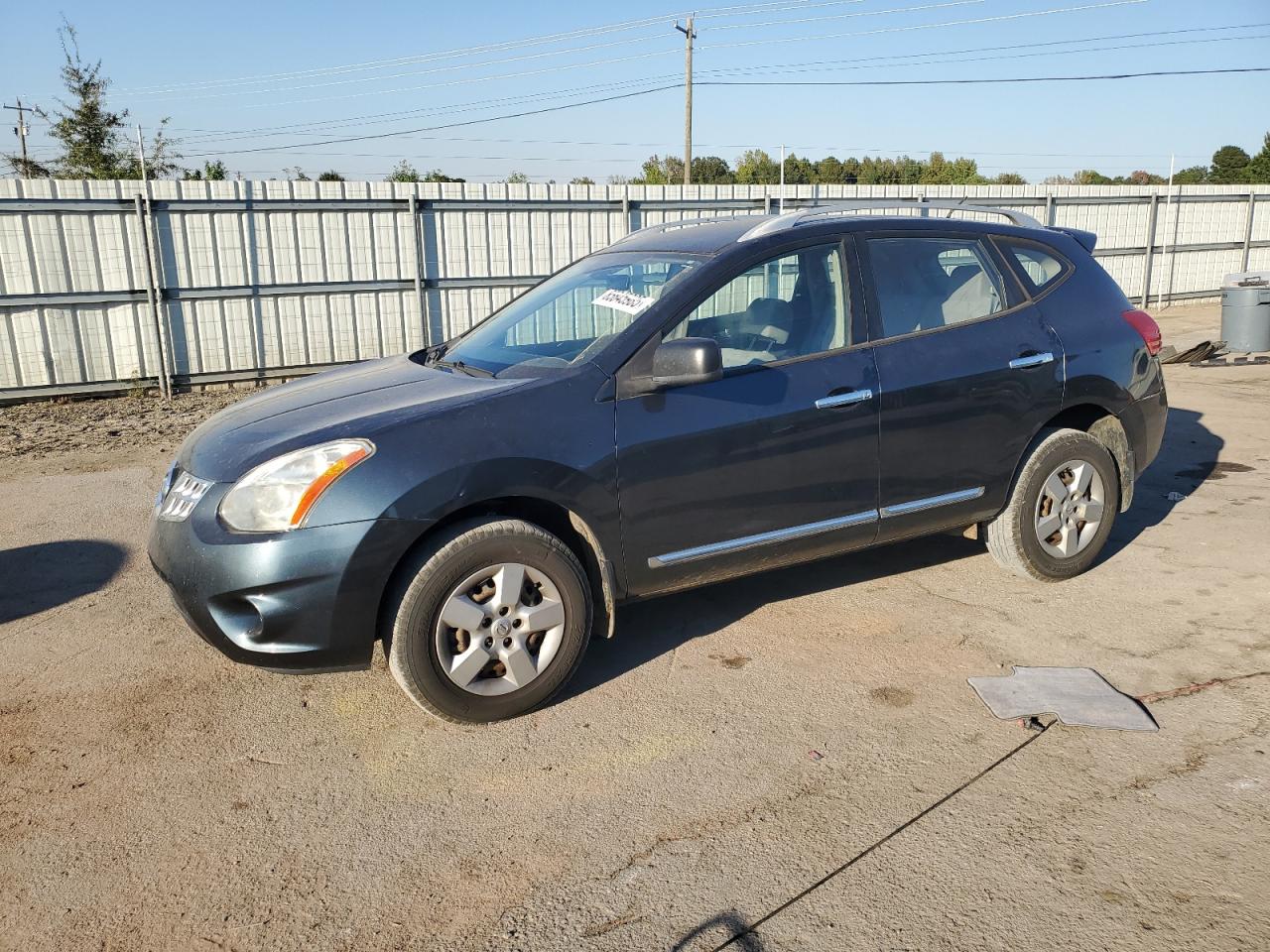 Salvage Nissan Rogue Image