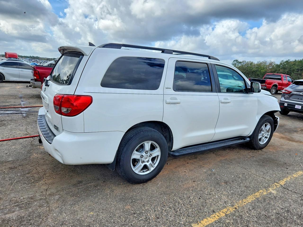 Toyota Sequoia Sr5