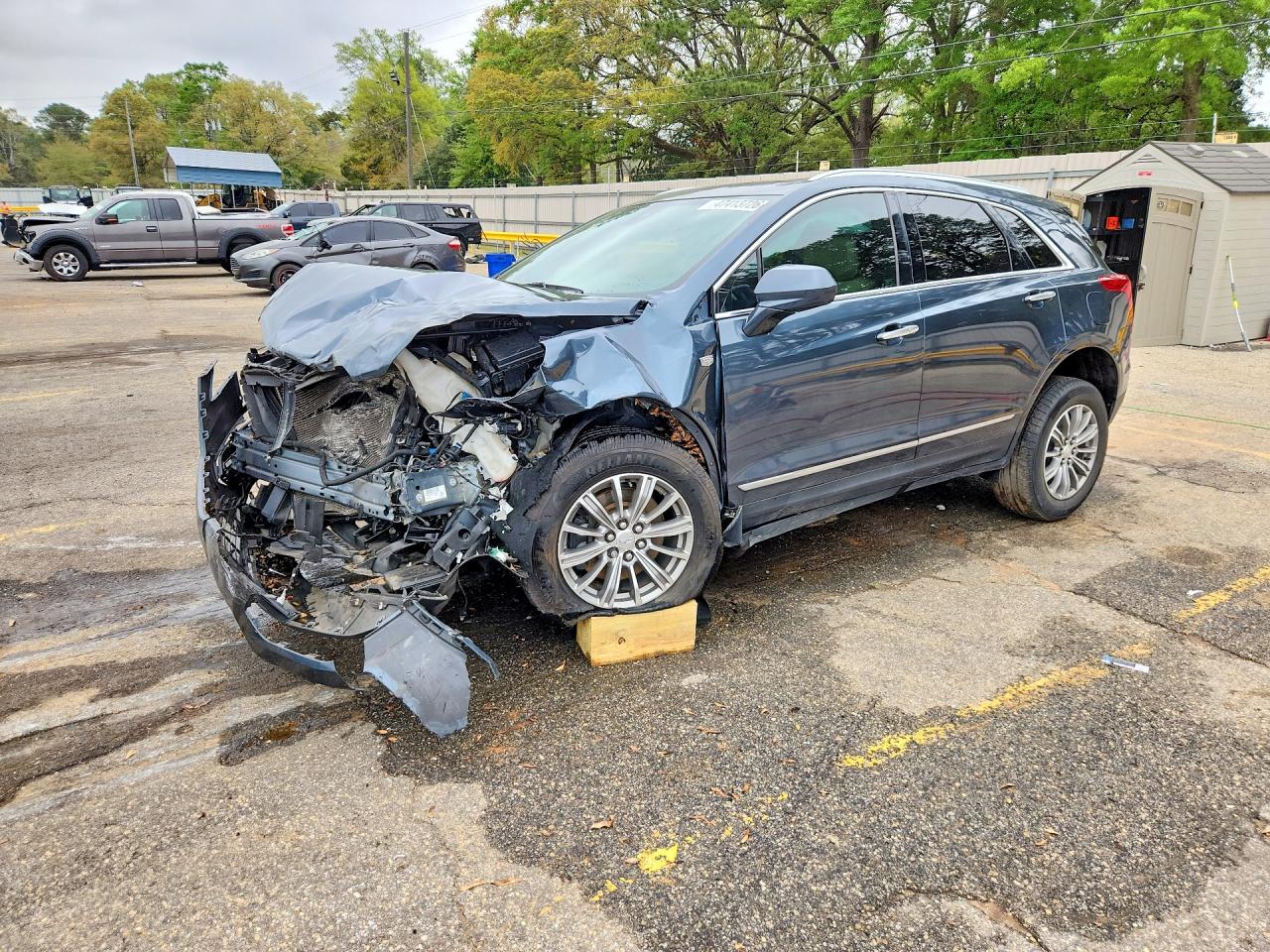 Salvage Cadillac XT5 Image
