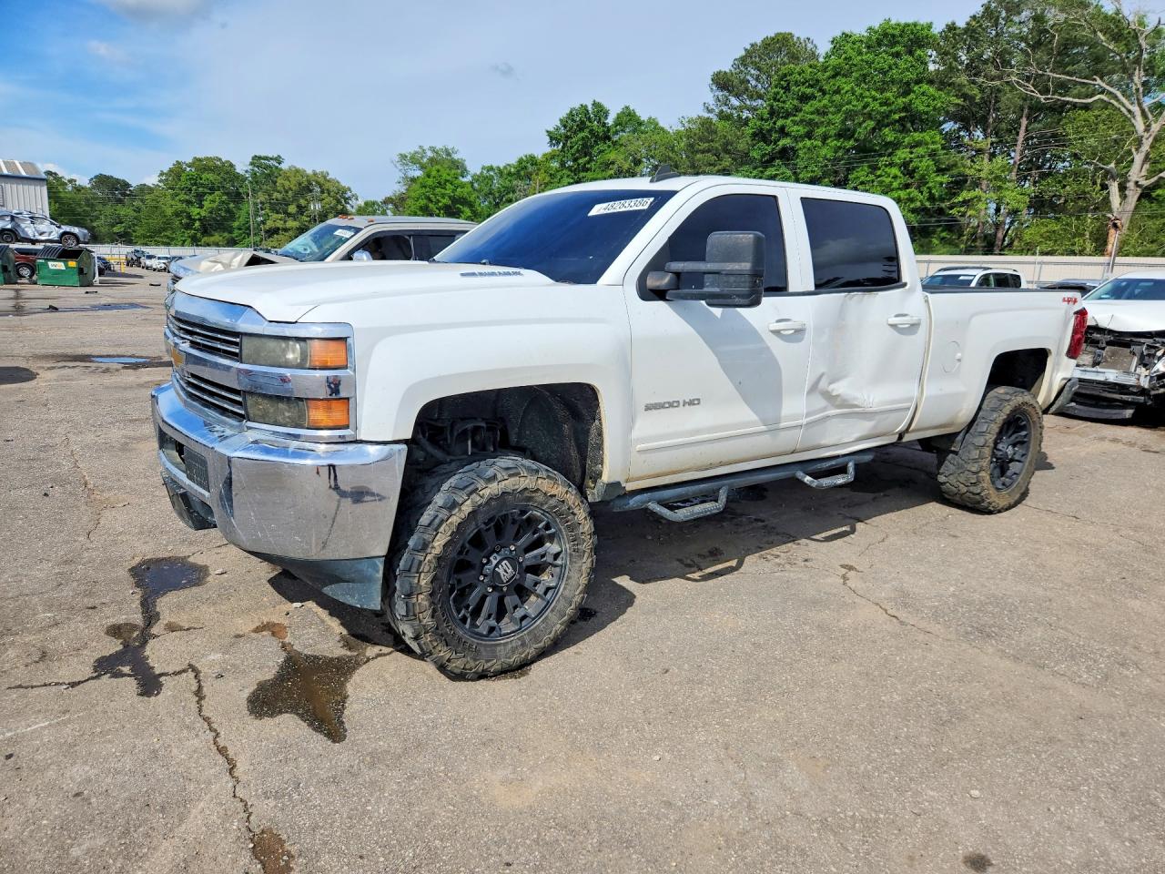Salvage Chevrolet Silverado Image