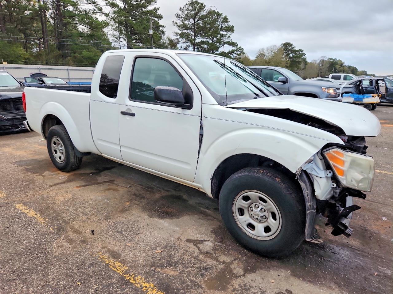 Nissan Frontier S