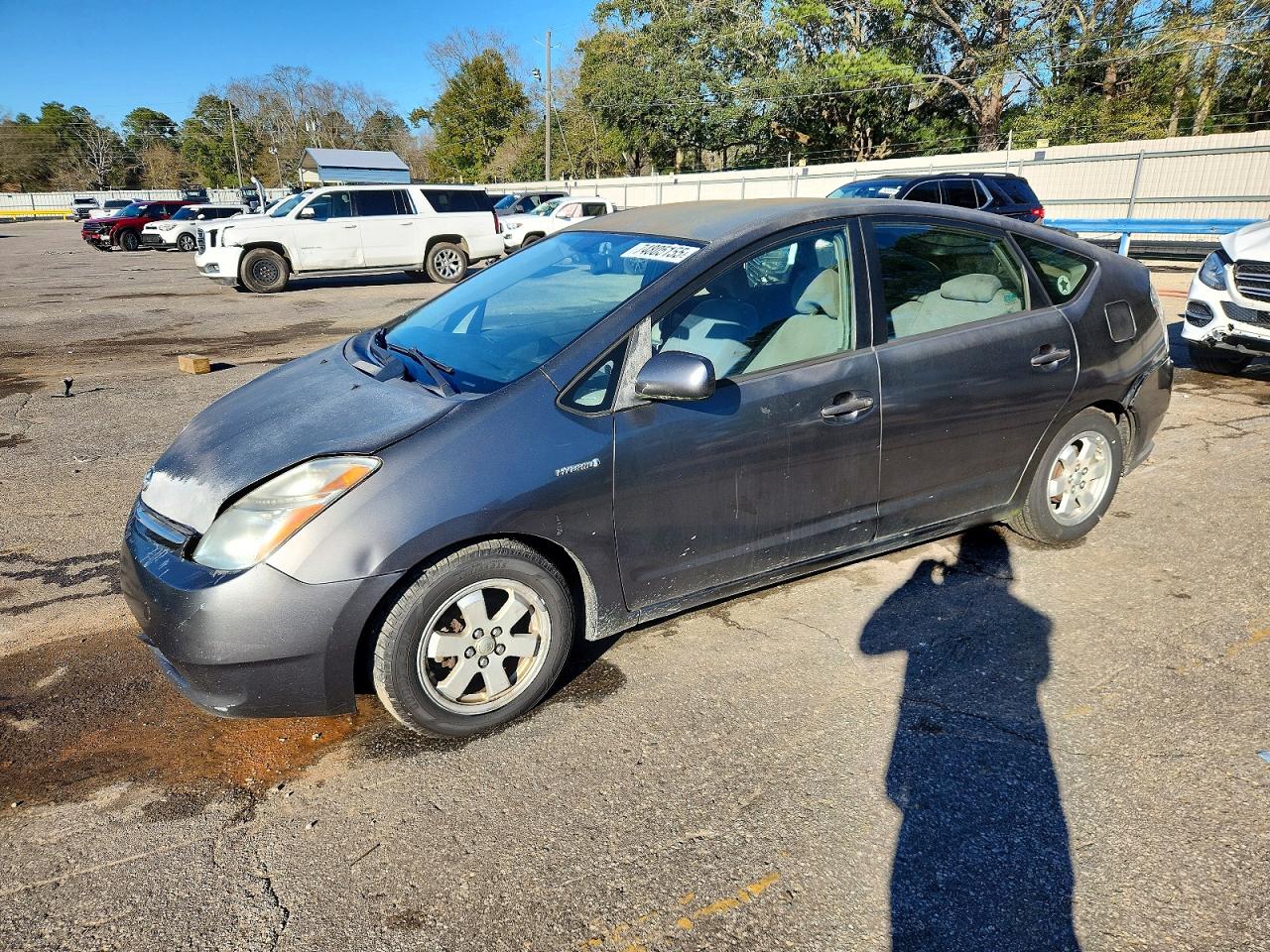 Salvage Toyota Prius Image