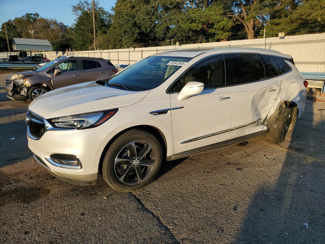 Salvage Buick Enclave Image
