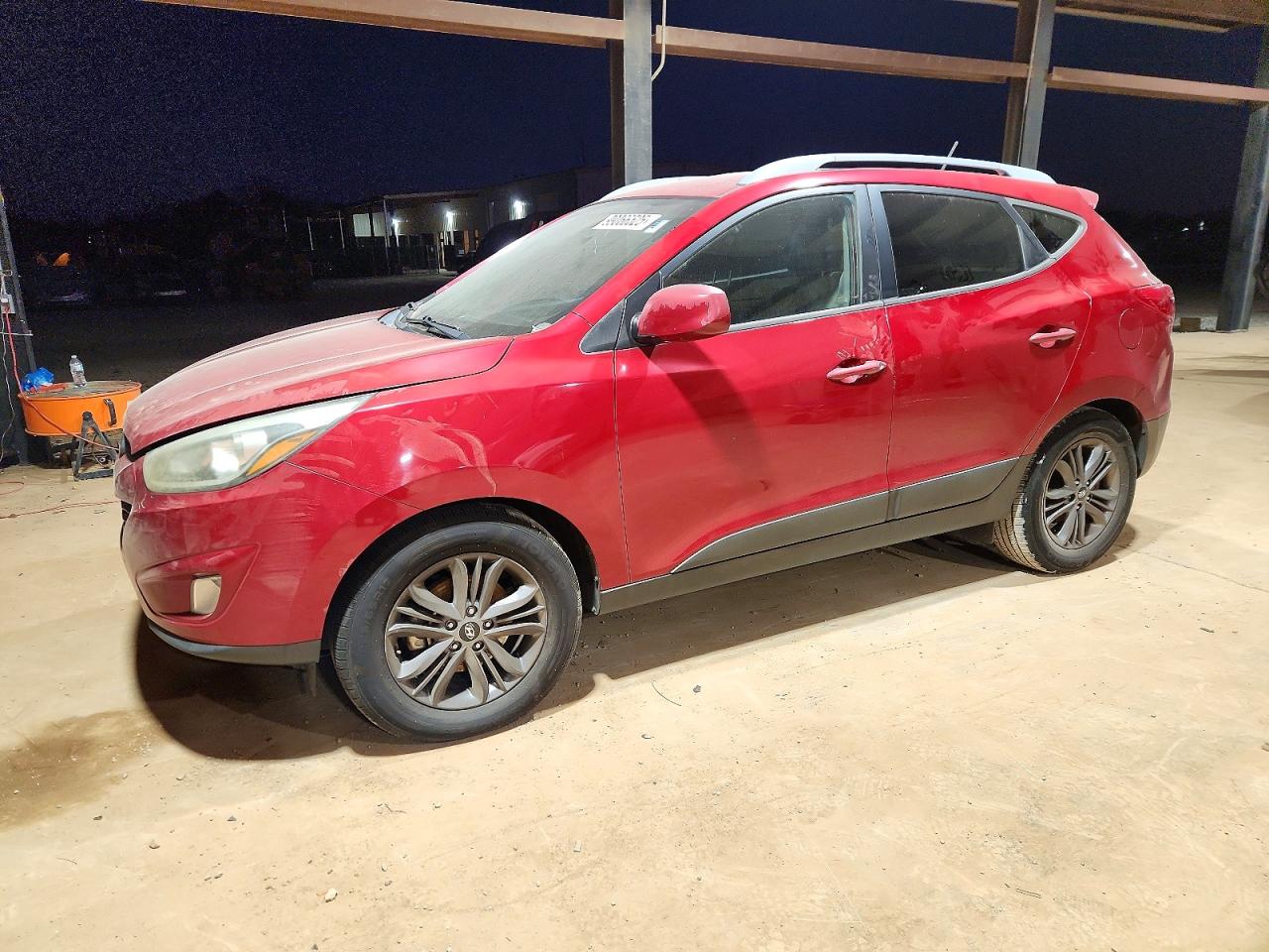 Salvage Hyundai TUCSON Image