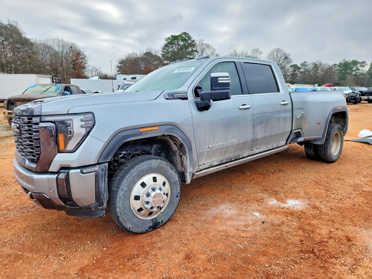 Salvage GMC Sierra Image