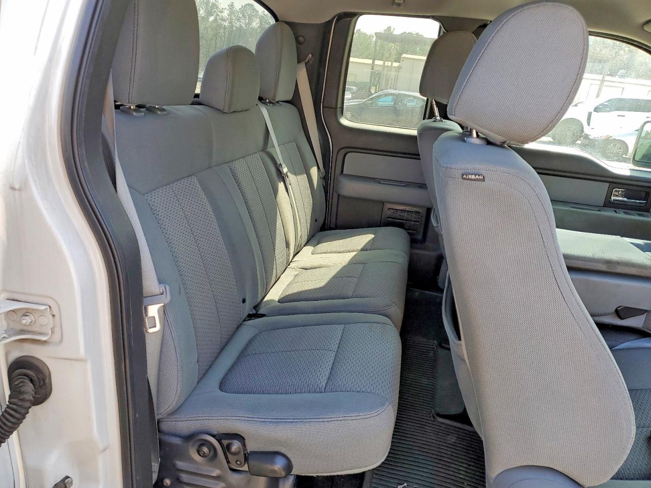 Ford F-150 Super Cab