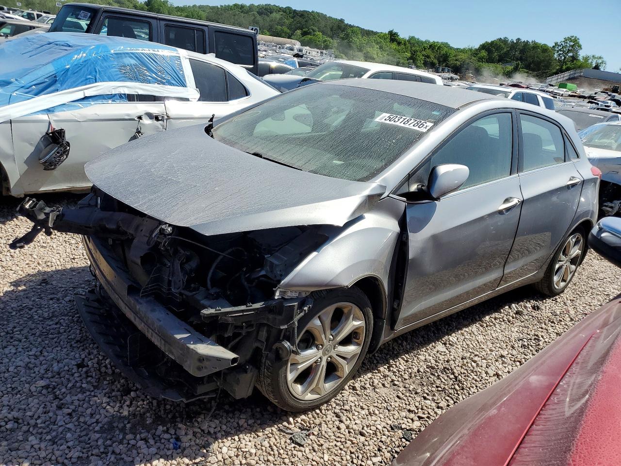 Salvage Hyundai ELANTRA Image