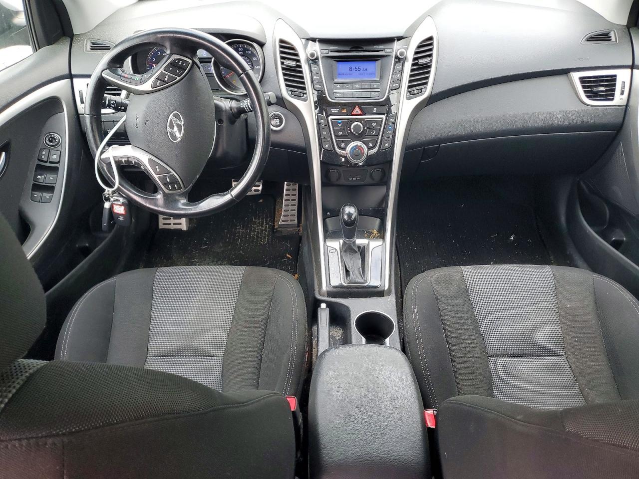 Hyundai ELANTRA Base