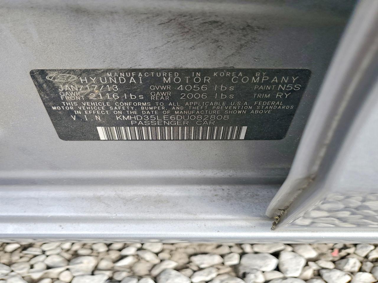 Hyundai ELANTRA Base