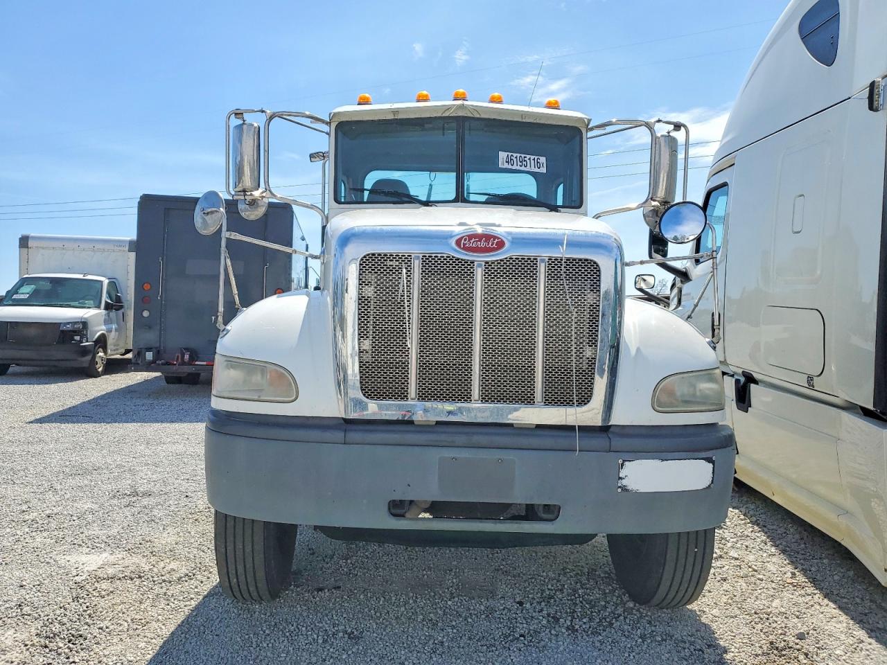 Peterbilt 382