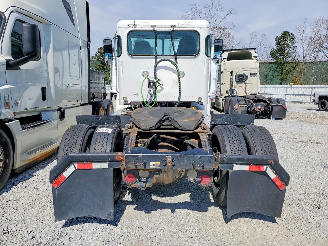 Peterbilt 382