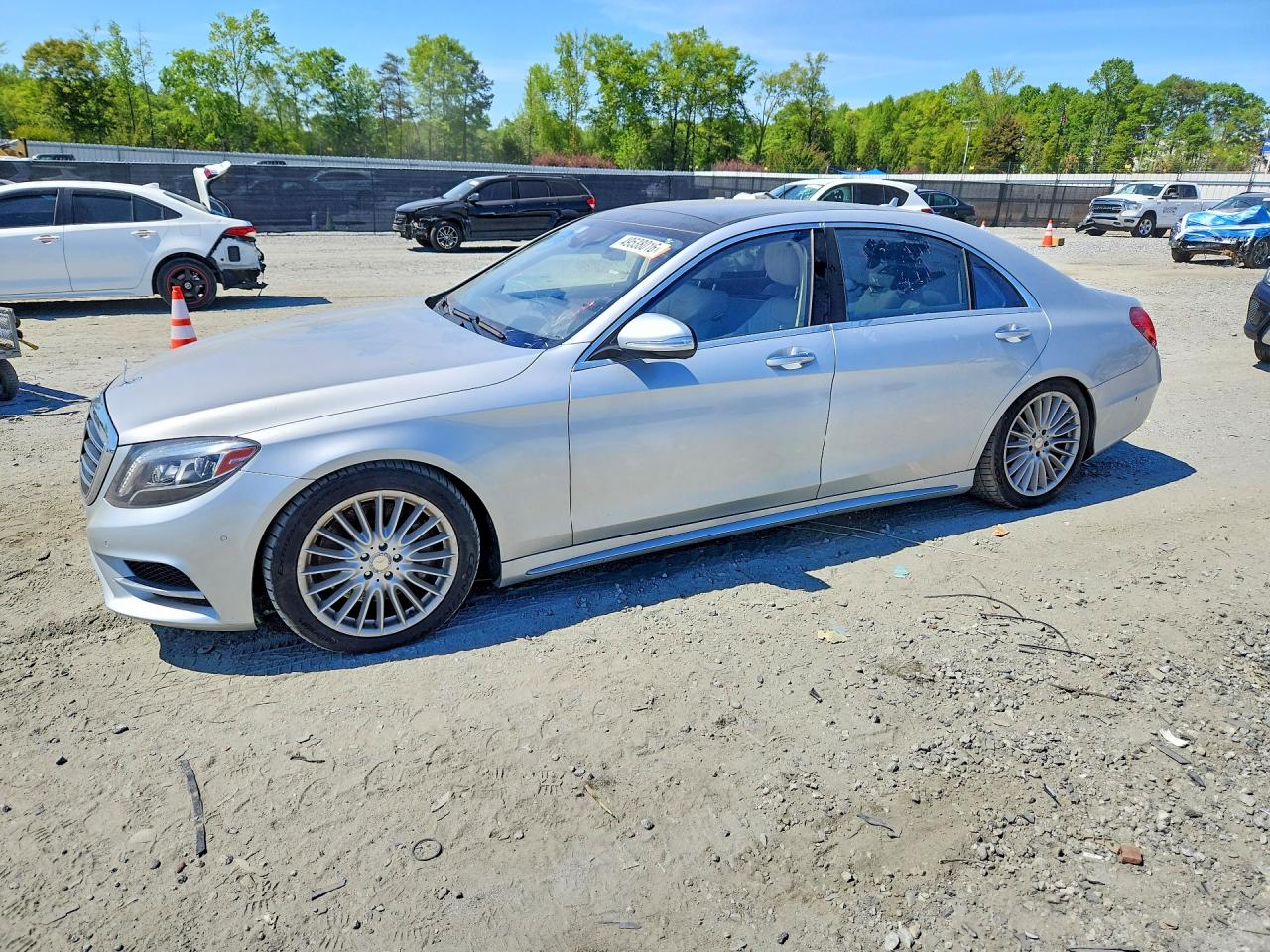 Salvage Mercedes-Benz S-Class Image