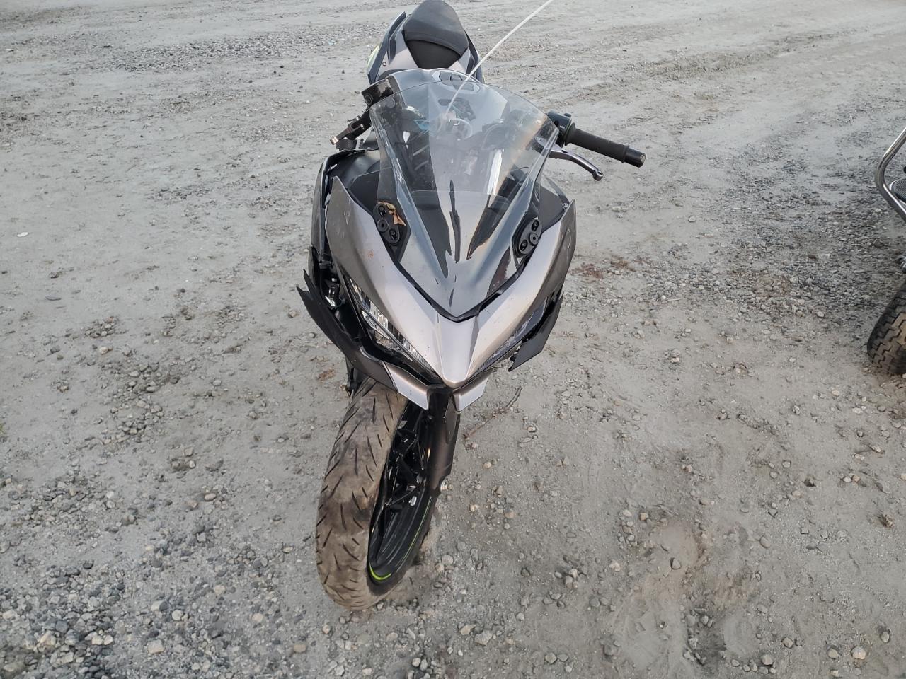 Kawasaki Ex400