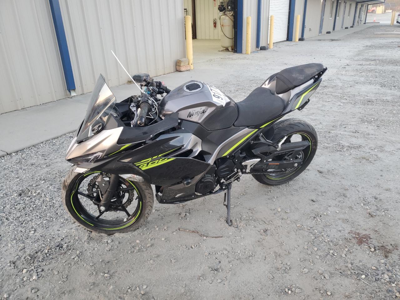 Kawasaki Ex400