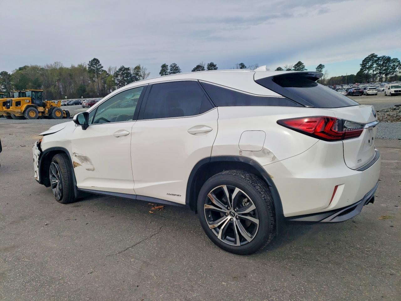 Lexus RX Base