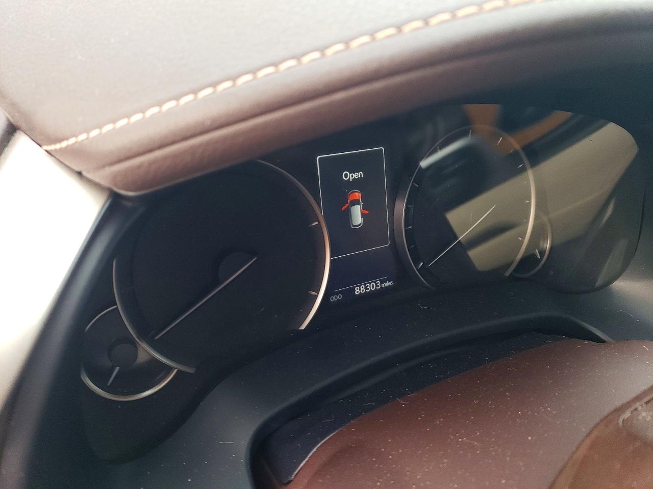Lexus RX Base